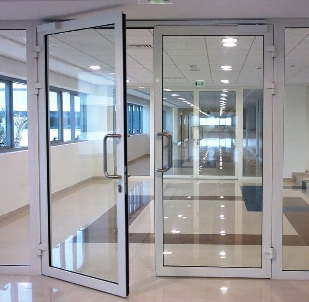 Алюминиевая дверь 1700×2000 мм. GFTD19203 Алюминиевая дверь 1700×2000 мм. GFTD19203